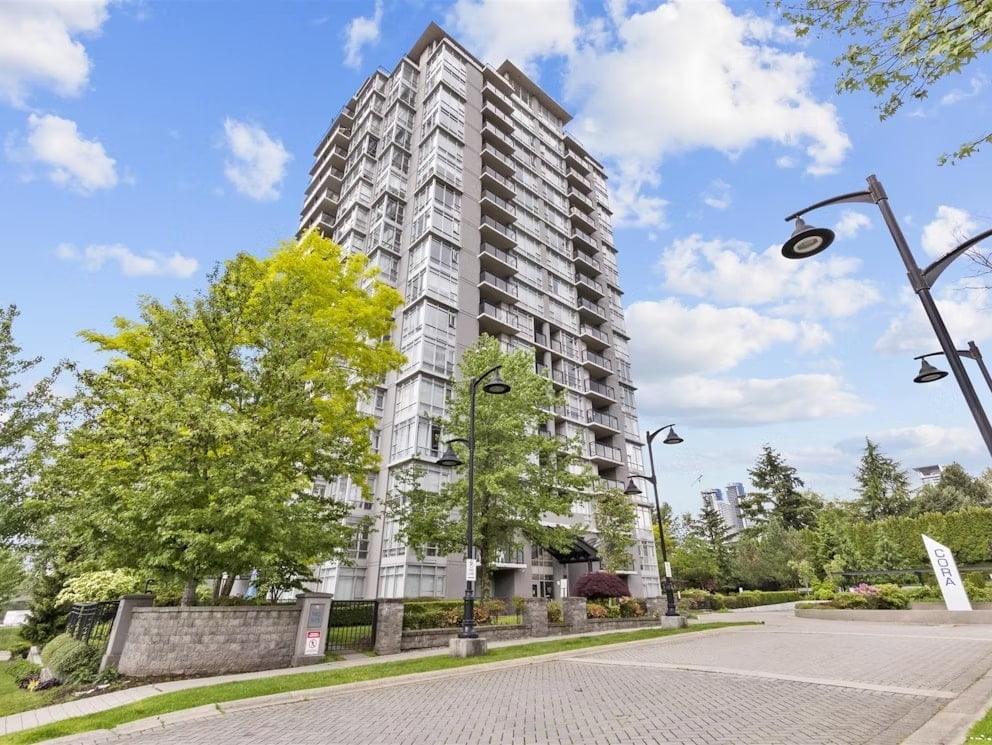 sold by navid 702 - 555 Delestre Avenue