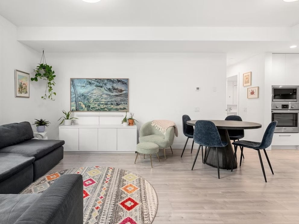 136-2035 Glenaire Drive