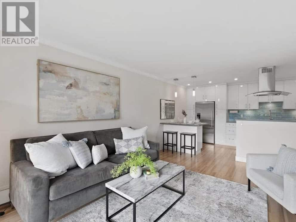 110 - 307 W 2nd Street