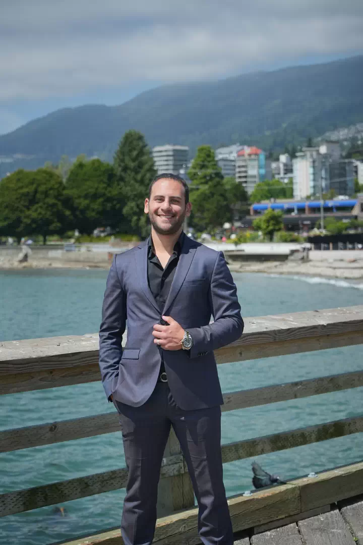 Navid hakimi Realtor Picture1