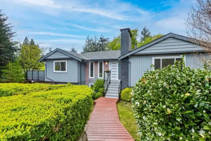 Navid Hakimi Group Upper Lonsdale 7 Upper Lonsdale north vancouver