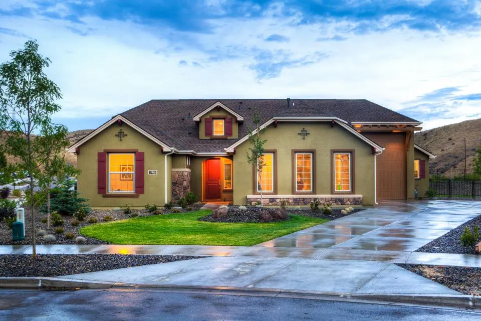 Navid Hakimi Group Home Buyer Rescission Period in BC | The 3-Day Cooling-Off Rule Explained 3 Single-storey family home with a manicured front lawn